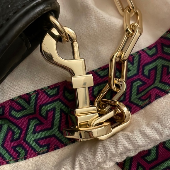 Tory Burch Amanda Crossbody Black Leather Logo Bag - Picture 11 of 14